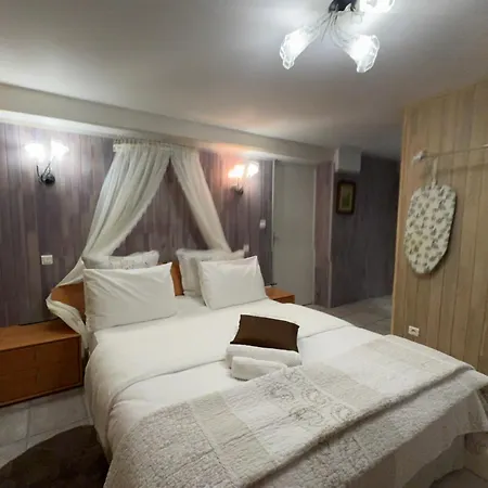 Gite 6 Hotes Au Rez De Jardin De La Villa Jacuzzi Et Sauna En Option Sarlat-la-Caneda