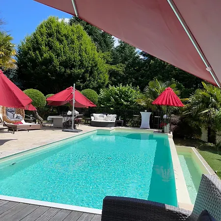 Гостевой дом 1 A 4 Personnes Rez De Jardin De La Piscine Jacuzzi Sauna Fitness A Partager *