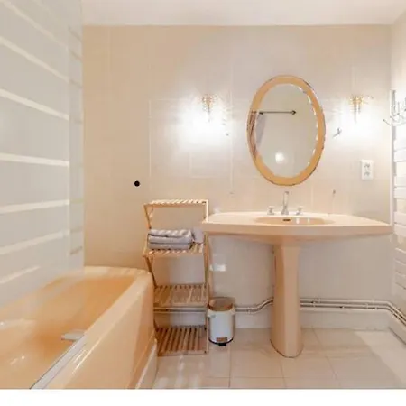 1 A 4 Personnes, Piscine, Jacuzzi, Sauna, Fitness, Parking