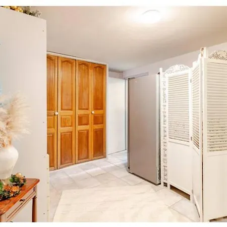 Гостевой дом 1 A 4 Personnes Rez De Jardin De La Piscine Jacuzzi Sauna Fitness A Partager Сарла-ла-Канеда
