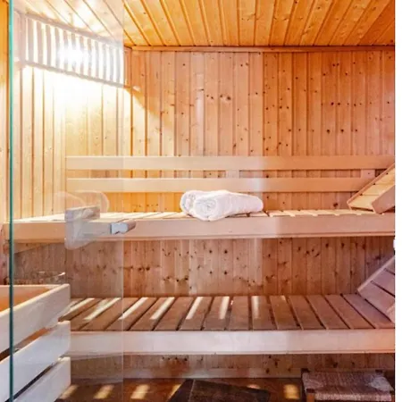 1 A 4 Personnes, Piscine, Jacuzzi, Sauna, Fitness, Parking Guest house Sarlat-la-Caneda