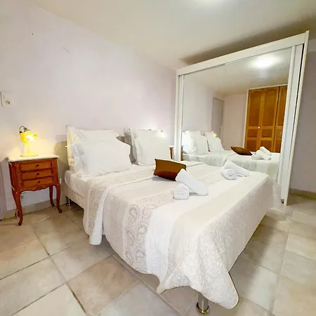 Gite 6 Hotes Au Rez De Jardin De La Villa Jacuzzi Et Sauna En Option 4*