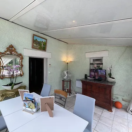 Gite 6 Hotes Au Rez De Jardin De La Villa Jacuzzi Et Sauna En Option