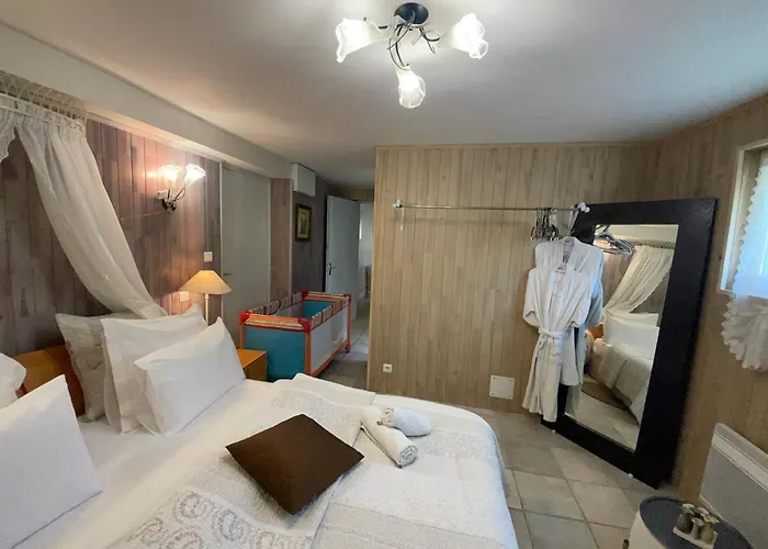 6 Hotes Au Rez De Jardin De La Jacuzzi Et Sauna En Option