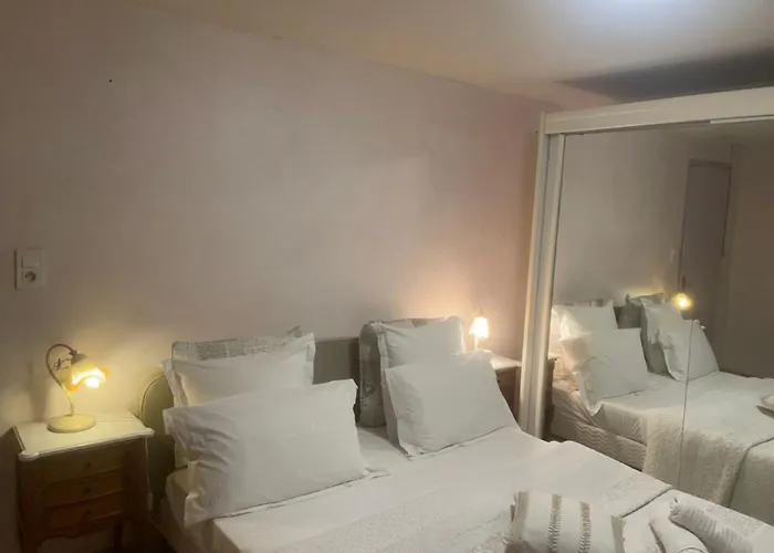 6 Hotes Au Rez De Jardin De La Jacuzzi Et Sauna En Option
